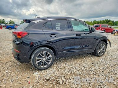 Trzecie zdjęcie samochodu z tyłu: 2021 BUICK ENCORE GX ESSENCE VIN:KL4MMGSL4MB178200 - miniatura