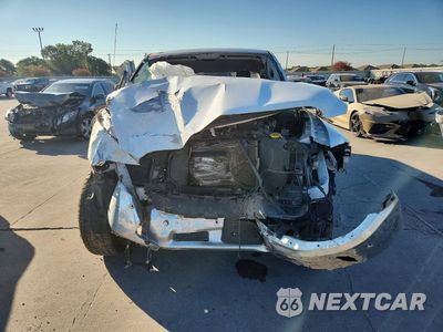 Piąte zdjęcie samochodu w środku: 2019 RAM 1500 CLASSIC SLT VIN:1C6RR6TTXKS722189 - miniatura