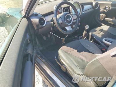 Zdjęcie 8 z 12 samochodu: 2009 MINI COOPER VIN:WMWMF33559TU74835 - miniatura