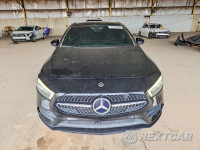 Piąte zdjęcie samochodu w środku: 2019 MERCEDES-BENZ A 220 VIN:WDD3G4EB0KW027179 - miniatura