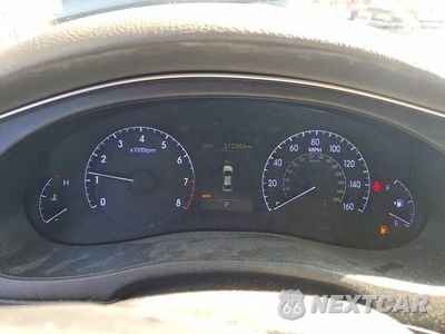 Zdjęcie 9 z 12 samochodu: 2012 HYUNDAI GENESIS 5.0L VIN:KMHGC4DH6CU206915 - miniatura