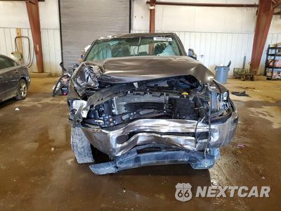 Piąte zdjęcie samochodu w środku: 2015 RAM 2500 SLT VIN:3C6UR5DJ2FG670653 - miniatura