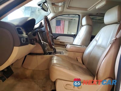 Zdjęcie 7 z 13 samochodu: 2008 GMC YUKON XL DENALI VIN:1GKFK66888J190791 - miniatura