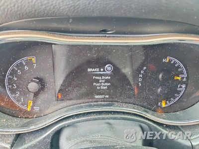 Zdjęcie 9 z 13 samochodu: 2014 JEEP GRAND CHEROKEE LIMITED VIN:1C4RJFBG8EC275753 - miniatura