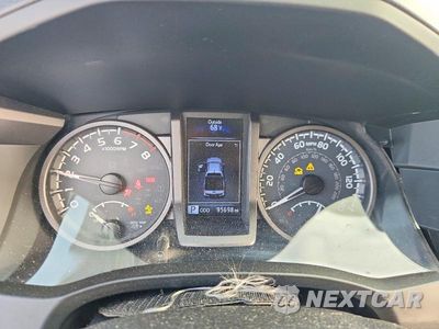 Zdjęcie 9 z 12 samochodu: 2019 TOYOTA TACOMA TRD SPORT VIN:3TMCZ5AN0KM262594 - miniatura