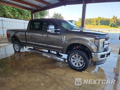 Czwarte zdjęcie samochodu z boku: 2017 FORD F250 SUPER DUTY VIN:1FT7W2B6XHEE61098 - miniatura