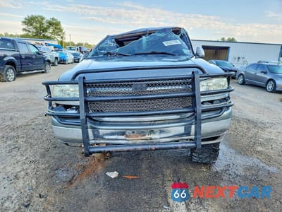 Piąte zdjęcie samochodu w środku: 2002 GMC NEW SIERRA C1500 VIN:2GTEC19TX21181079 - miniatura
