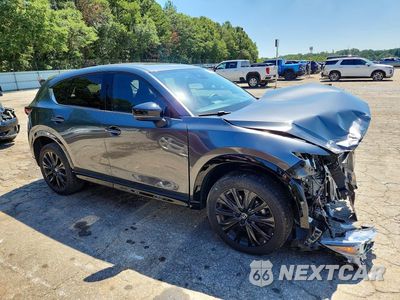 Czwarte zdjęcie samochodu z boku: 2024 MAZDA CX-5 PREMIUM VIN:JM3KFBDYXR0358262 - miniatura