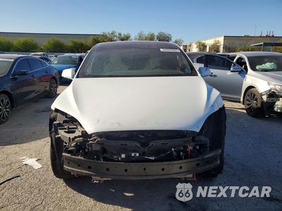 Piąte zdjęcie samochodu w środku: 2019 TESLA MODEL X VIN:5YJXCBE24KF193172 - miniatura