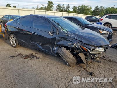 Czwarte zdjęcie samochodu z boku: 2017 CHEVROLET CRUZE PREMIER VIN:1G1BF5SM0H7100082 - miniatura