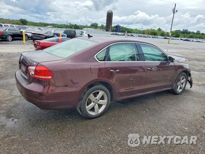 Trzecie zdjęcie samochodu z tyłu: 2013 VOLKSWAGEN PASSAT SE VIN:1VWBH7A32DC106213 - miniatura