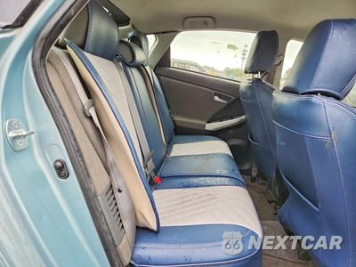 Zdjęcie 10 z 13 samochodu: 2015 TOYOTA PRIUS TWO VIN:JTDKN3DU0F2000909 - miniatura