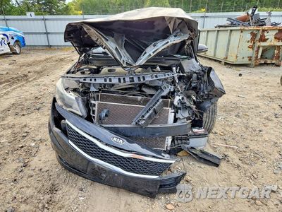 Piąte zdjęcie samochodu w środku: 2016 KIA OPTIMA LX VIN:5XXGT4L3XGG036046 - miniatura