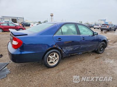 Trzecie zdjęcie samochodu z tyłu: 2002 TOYOTA CAMRY LE VIN:4T1BE32K42U550318 - miniatura