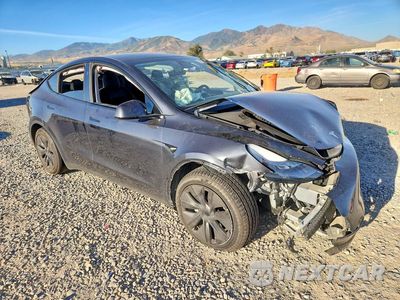 Czwarte zdjęcie samochodu z boku: 2025 TESLA MODEL Y VIN:7SAYGDEEXSF302655 - miniatura