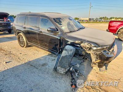 Czwarte zdjęcie samochodu z boku: 2023 JEEP GRAND CHEROKEE L LIMITED VIN:1C4RJKBG2P8892757 - miniatura