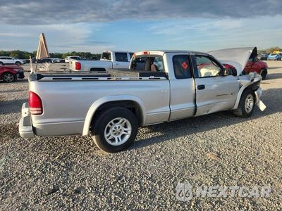 Trzecie zdjęcie samochodu z tyłu: 2002 DODGE DAKOTA SPORT VIN:1B7GL32Z92S613731 - miniatura