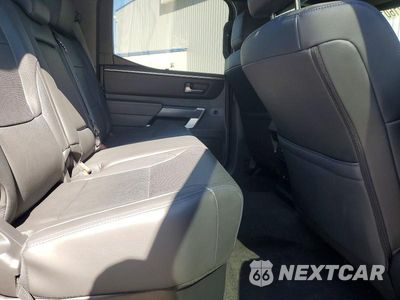 Zdjęcie 10 z 12 samochodu: 2025 TOYOTA TUNDRA PLATINUM VIN:5TFNA5DB6SX290945 - miniatura