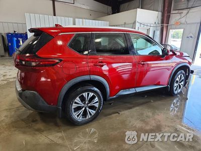 Trzecie zdjęcie samochodu z tyłu: 2021 NISSAN ROGUE SV VIN:5N1AT3BA5MC699824 - miniatura