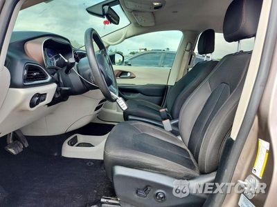 Zdjęcie 7 z 12 samochodu: 2017 CHRYSLER PACIFICA LX VIN:2C4RC1CG0HR827124 - miniatura