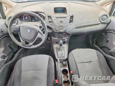 Zdjęcie 8 z 12 samochodu: 2015 FORD FIESTA S VIN:3FADP4AJ6FM159208 - miniatura
