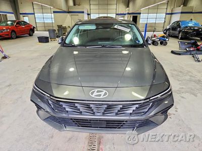 Piąte zdjęcie samochodu w środku: 2025 HYUNDAI ELANTRA SEL VIN:KMHLS4DG3SU015220 - miniatura