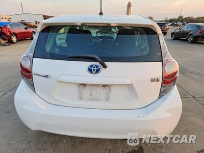 Zdjęcie 6 z 13 samochodu: 2012 TOYOTA PRIUS C TWO VIN:JTDKDTB31C1518154 - miniatura