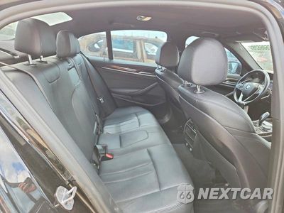 Zdjęcie 10 z 12 samochodu: 2019 BMW 530 I VIN:WBAJA5C56KBX88194 - miniatura
