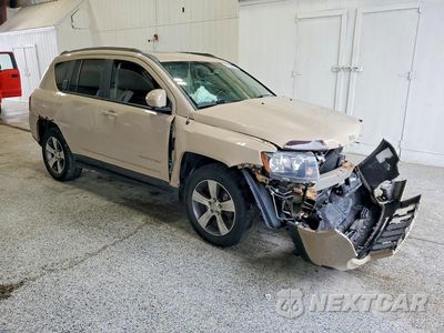 Czwarte zdjęcie samochodu z boku: 2016 JEEP COMPASS LATITUDE VIN:1C4NJDEB4GD772766 - miniatura