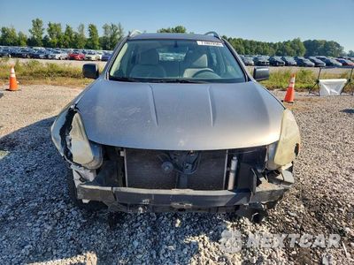 Piąte zdjęcie samochodu w środku: 2015 NISSAN ROGUE SELECT S VIN:JN8AS5MV2FW252747 - miniatura