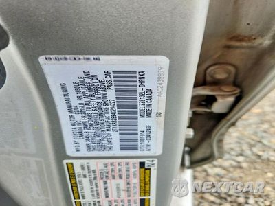 Zdjęcie 14 z 14 samochodu: 2004 TOYOTA COROLLA MATRIX BASE VIN:2T1KR32E94C294227 - miniatura