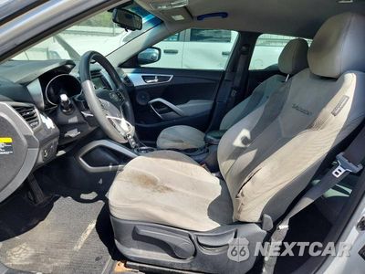 Zdjęcie 7 z 12 samochodu: 2012 HYUNDAI VELOSTER BASE VIN:KMHTC6AD4CU079741 - miniatura