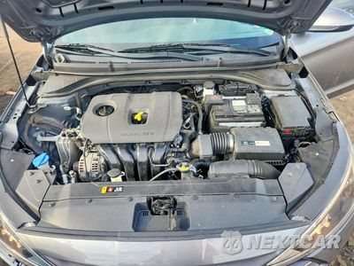 Zdjęcie 11 z 12 samochodu: 2019 HYUNDAI ELANTRA SE VIN:5NPD74LF7KH450013 - miniatura