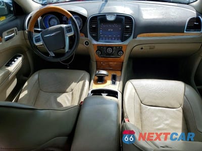 Zdjęcie 8 z 12 samochodu: 2014 CHRYSLER 300C VIN:2C3CCAEGXEH340036 - miniatura