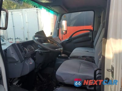 Zdjęcie 7 z 13 samochodu: 2020 ISUZU NRR BOX TRUCK VIN:JALE5W167L7302053 - miniatura