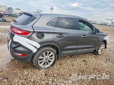 Trzecie zdjęcie samochodu z tyłu: 2019 LINCOLN MKC SELECT VIN:5LMCJ2D98KUL37485 - miniatura