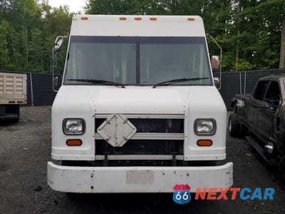 Piąte zdjęcie samochodu w środku: 2006 FREIGHTLINER CHASSIS M LINE WALK-IN VAN VIN:4UZAANBW16CW07172 - miniatura