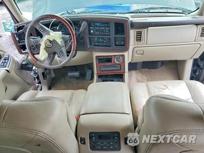 Zdjęcie 8 z 13 samochodu: 2005 CADILLAC ESCALADE VIN:1GYEK63N35R156623 - miniatura