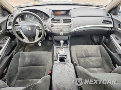 Zdjęcie 8 z 13 samochodu: 2010 HONDA ACCORD EX VIN:1HGCP3F7XAA029663 - miniatura