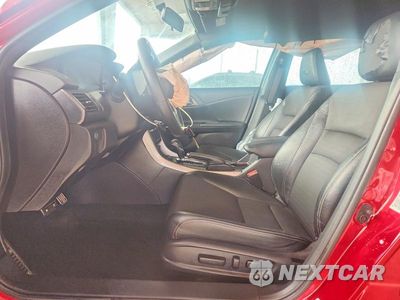 Zdjęcie 7 z 12 samochodu: 2017 HONDA ACCORD SPORT VIN:1HGCR2F50HA268703 - miniatura