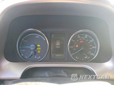 Zdjęcie 9 z 12 samochodu: 2017 TOYOTA RAV4 HYBRID XLE VIN:JTMRJREV3HD147687 - miniatura
