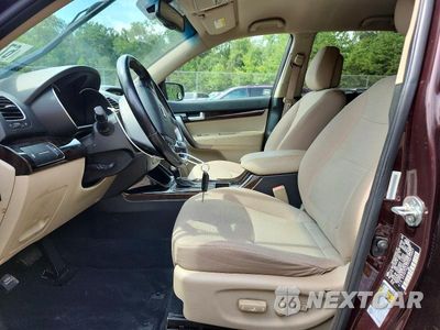 Zdjęcie 7 z 13 samochodu: 2015 KIA SORENTO LX VIN:5XYKT4A77FG573807 - miniatura