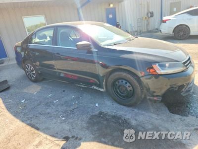 Czwarte zdjęcie samochodu z boku: 2017 VOLKSWAGEN JETTA S VIN:3VW2B7AJ3HM316310 - miniatura