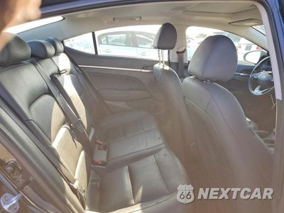 Zdjęcie 10 z 13 samochodu: 2019 HYUNDAI ELANTRA LIMITED VIN:5NPD84LF2KH484132 - miniatura