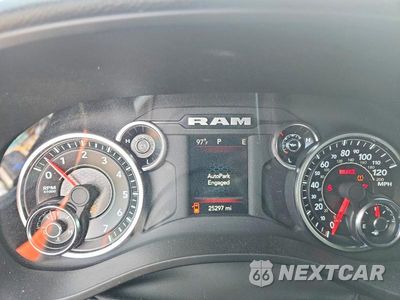 Zdjęcie 9 z 12 samochodu: 2023 RAM 1500 BIG HORN/LONE STAR VIN:1C6RREBT7PN585682 - miniatura