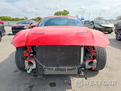 Piąte zdjęcie samochodu w środku: 2018 FORD MUSTANG VIN:1FA6P8TH0J5108389 - miniatura