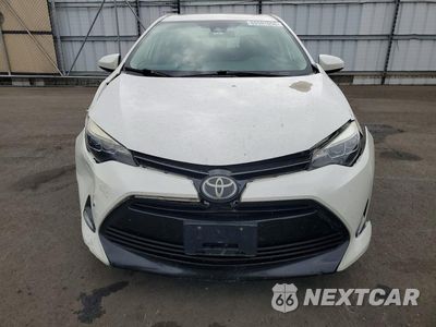 Piąte zdjęcie samochodu w środku: 2018 TOYOTA COROLLA XLE VIN:5YFBURHE0JP746151 - miniatura