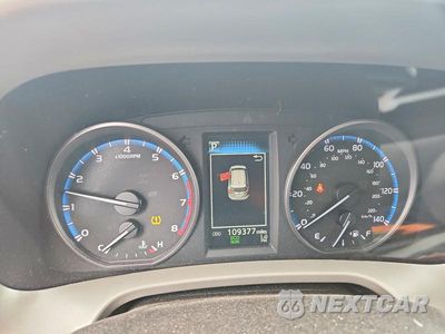 Zdjęcie 9 z 13 samochodu: 2017 TOYOTA RAV4 XLE VIN:2T3RFREV4HW571724 - miniatura