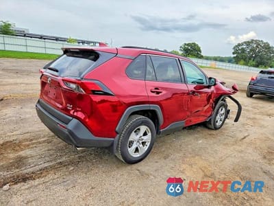 Trzecie zdjęcie samochodu z tyłu: 2020 TOYOTA RAV4 XLE VIN:2T3P1RFV5LW108830 - miniatura