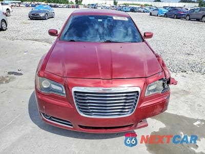 Piąte zdjęcie samochodu w środku: 2013 CHRYSLER 300 S VIN:2C3CCABG5DH708111 - miniatura